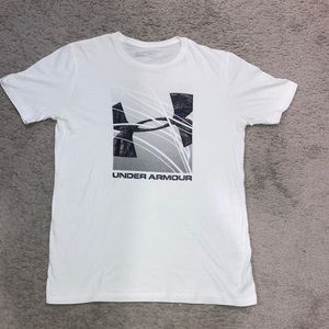 White and black men’s medium underarmor shirt